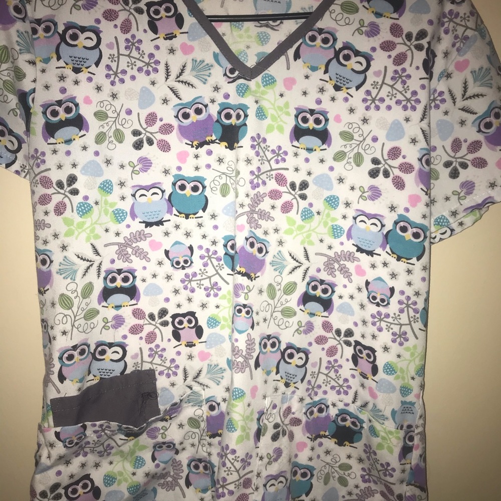 Owl scrub top